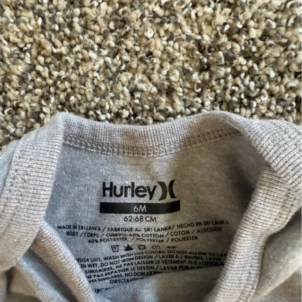 Lot of Hurley Baby Boy Short Sleeve Bodysuit Trio - Gray, Aqua, Peach Size 6mo - Picture 5 of 5